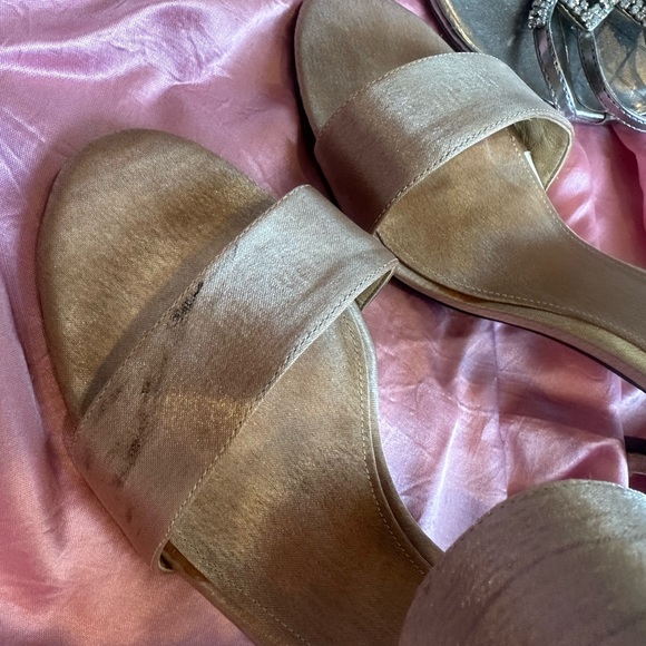 Dressy shoes -3 pairs size 7. Gold Bronze Silver - Picture 5 of 13